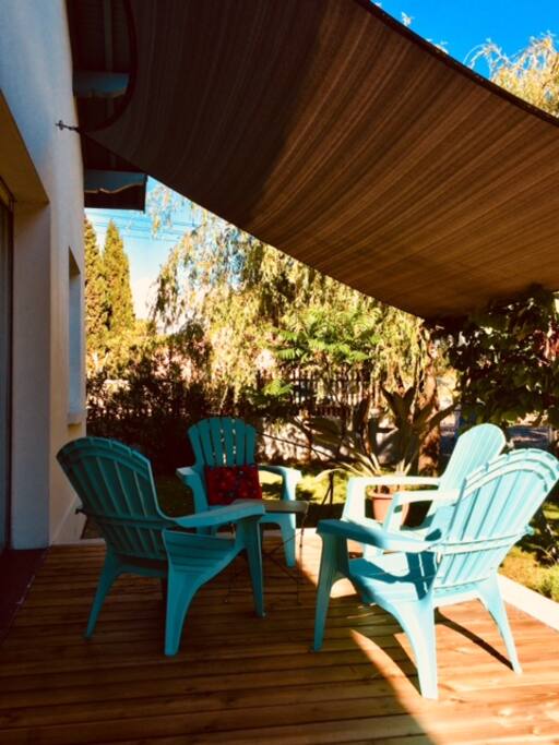 terrasse bois ensoleillée