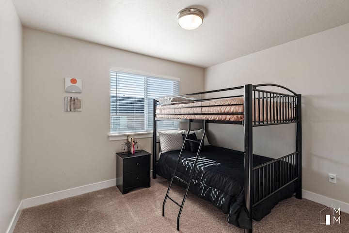 Las literas son colchones de tamaño completo 