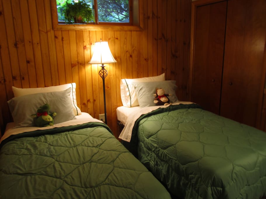 Second bedroom