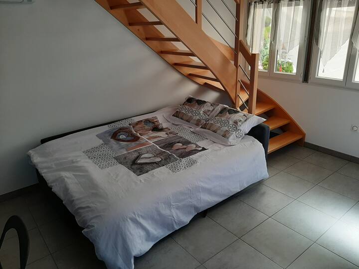 Sofa LIT140x200 (mtu wa 6 na 7) 