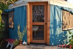Private+yurt+%26+bathroom+in+relaxing+garden+setting