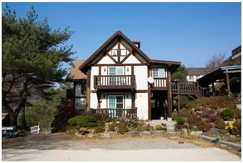 Cozy pension at Baenaegol