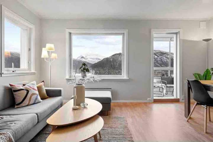 Apartment Close To City Centre With Amazing View - Tromsø