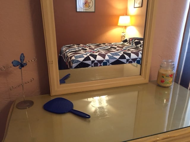 Off to the BEACH! Quiet, Safe,Pet friendly Home