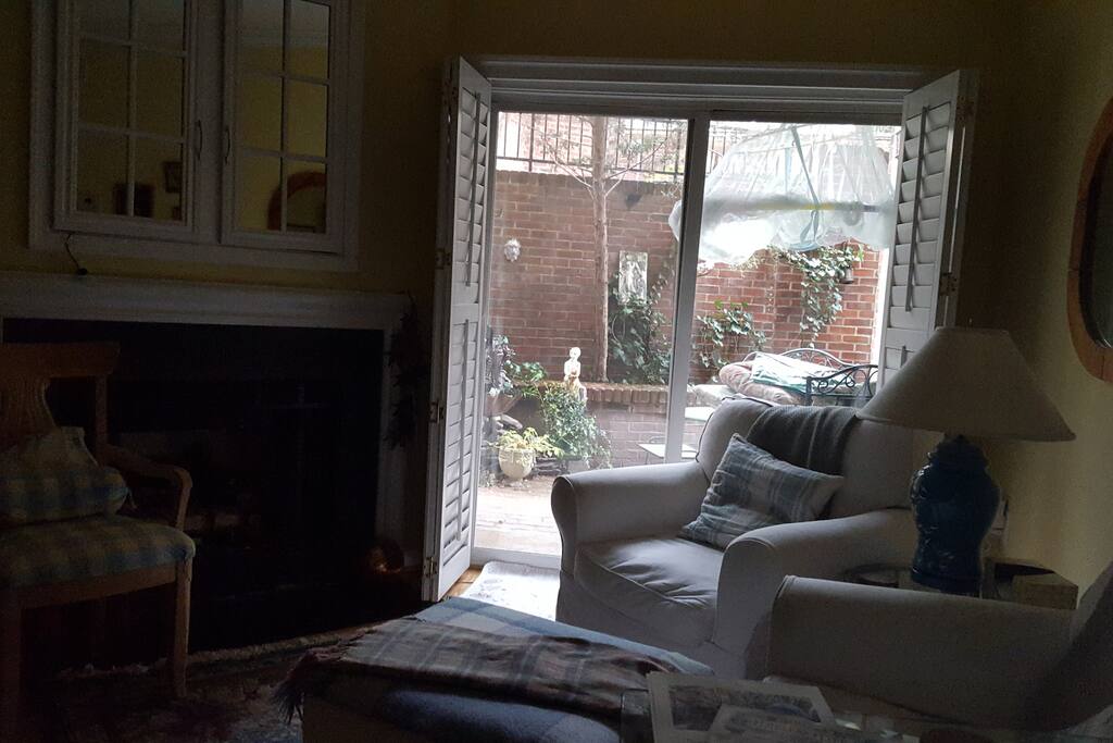 Cozy living room with fireplace.