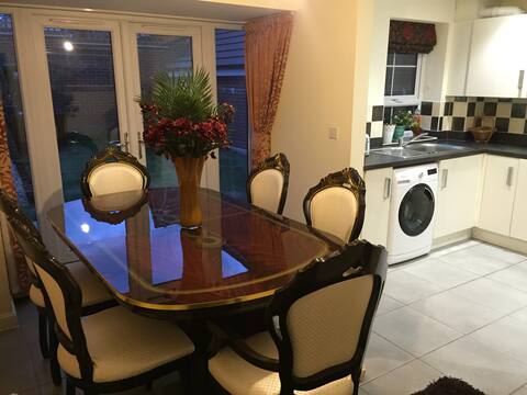 **Single Bedroom, Comfy and Cosy**