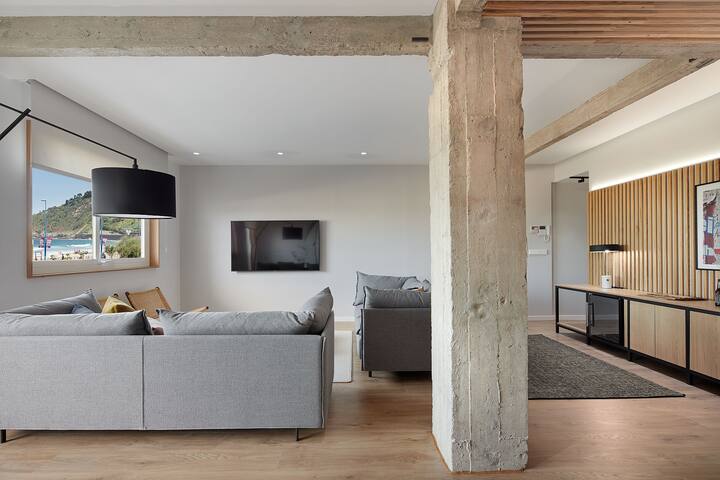 Jai Alai 54 by FeelFree Rentals gallery image 4