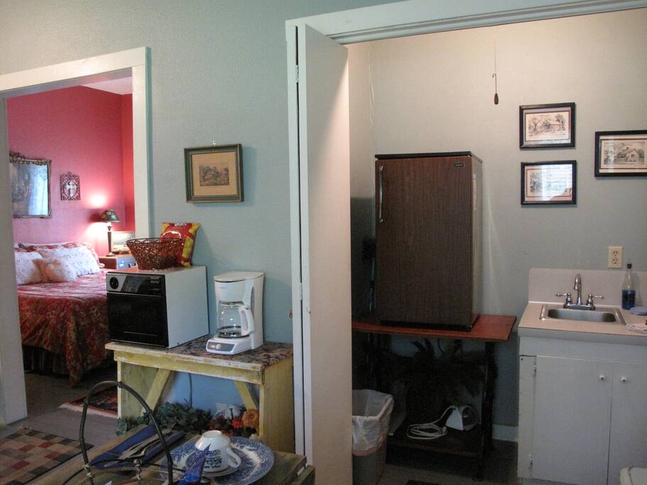 Kitchenette Romantic Haven
