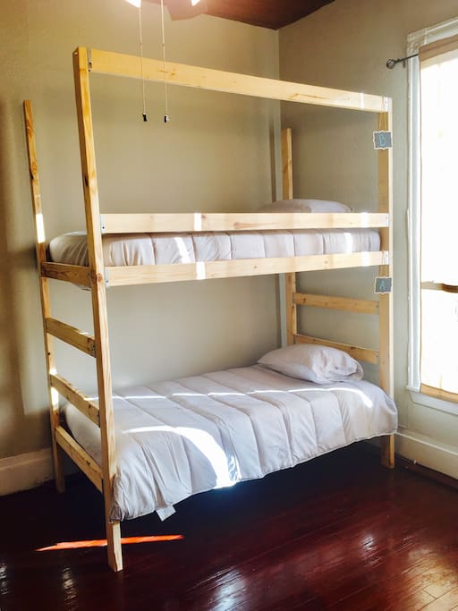 Sleek rustic bunk bed design!