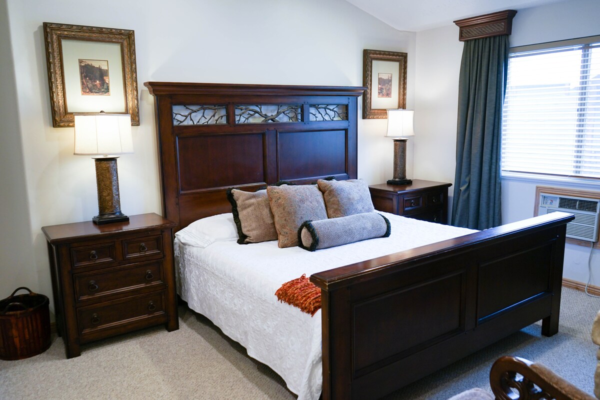 ห้องสวีทเตียงคิงไซส์ชั้นบน #1