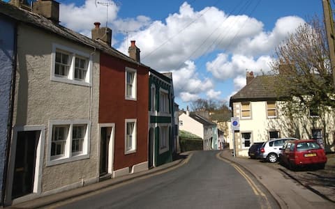 Popular Airbnb listing: A cosy one bedroom townhouse in Cockermouth