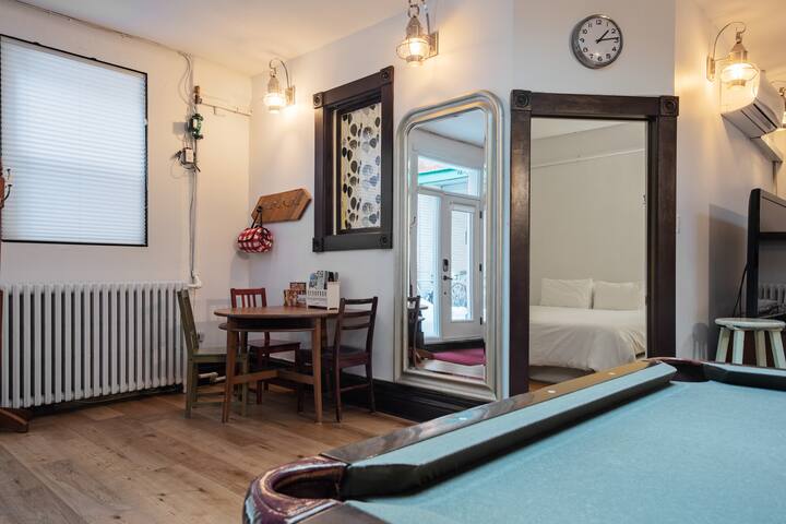 Quality, clean, central, fastest wifi available gallery image 3