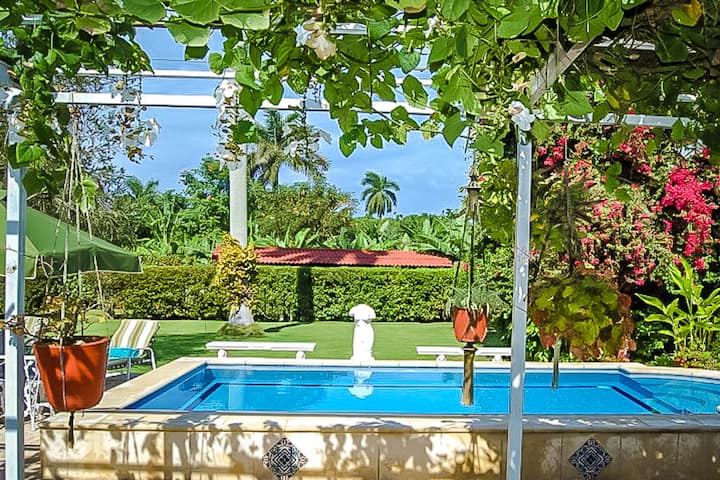 Gorgeous Villa With Pool In Siboney - Cuba