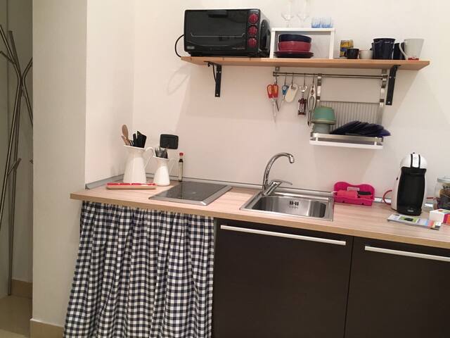 Rifinito Bilocale centrale a Bari WiFi incluso