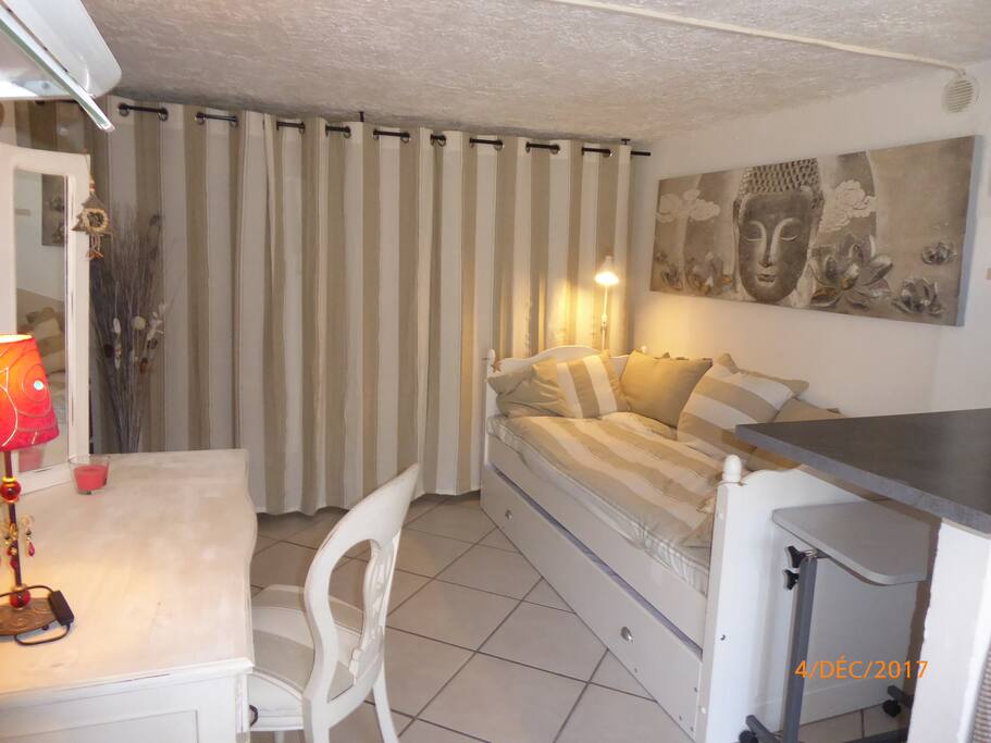lit gigogne (voir ouvert sur autre photo)