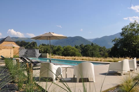 Luxury villa in Lourdes with 20m heated pool
