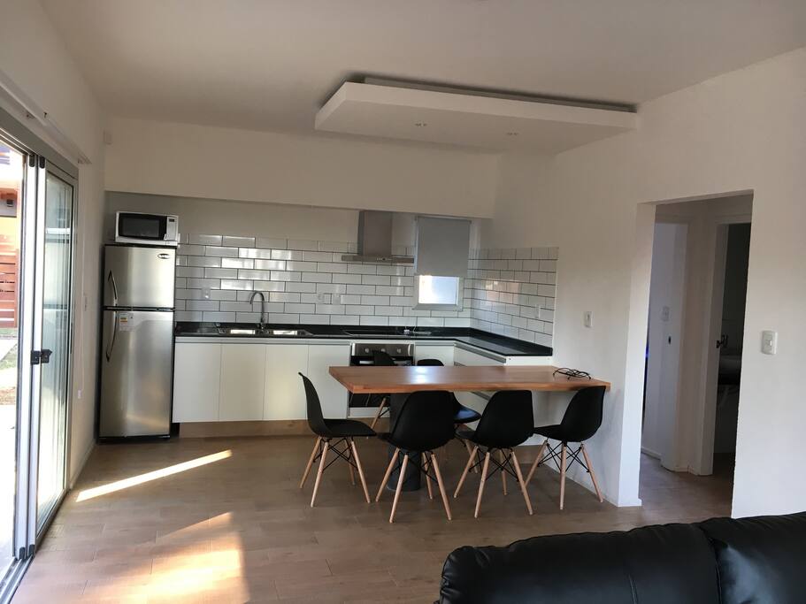 Cocina con acceso al jardín