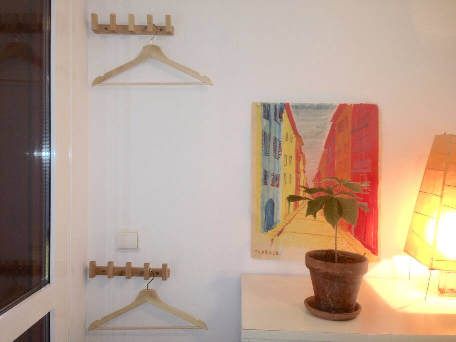 Dormitorio privado con baño privado. D