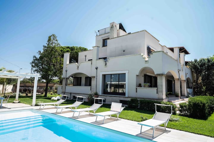 Villa Vespucci tre piani con piscina da 10 ospiti gallery image 3