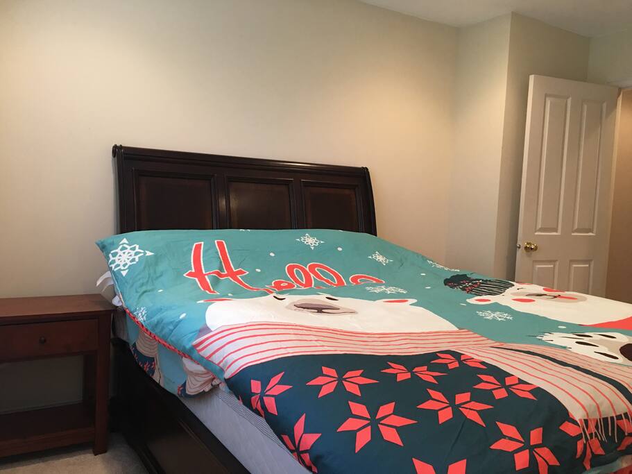 Private Queen bedroom