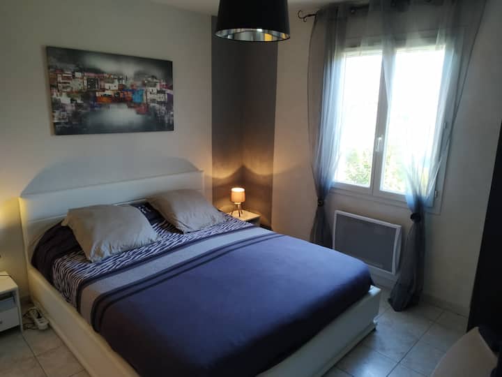 საძინებელი 1