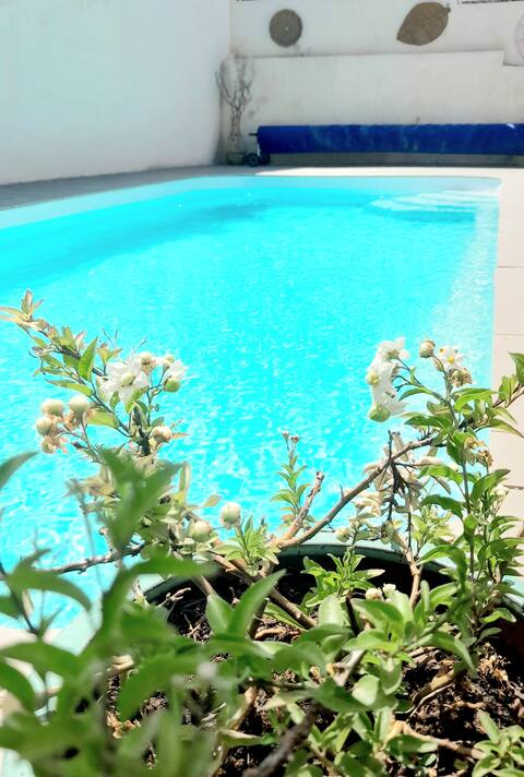 Family Villa with Heated Pool