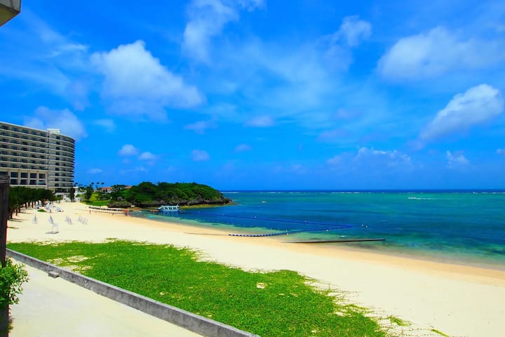 タイガービーチオーシャンフロント サンセットビーチハウス 駐車場4台 最大8名 子ども無料 借りられる一軒家 Onna Kunigami District Okinawa 日本