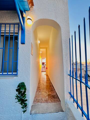 sky inn独栋！四个套房带独立卫生间，无共用客厅，无敌雅典卫城美景大露台 gallery image 3