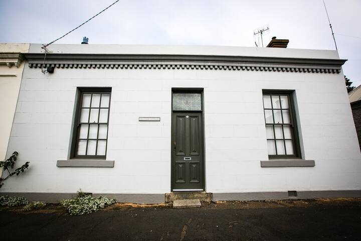 Port Fairy Accom Matilda Cottage Apartments For Rent In Port Fairy