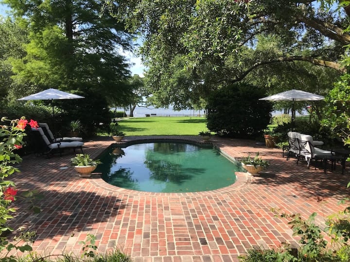 Pass Christian Vacation Rentals & Homes Mississippi, United States