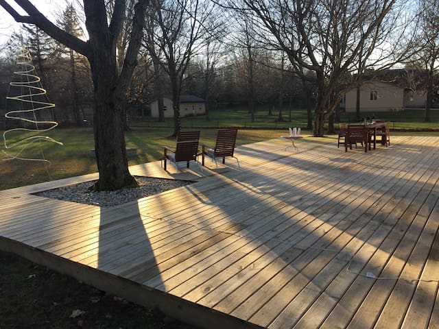 Cozy 3 bedrooms with awesome deck.