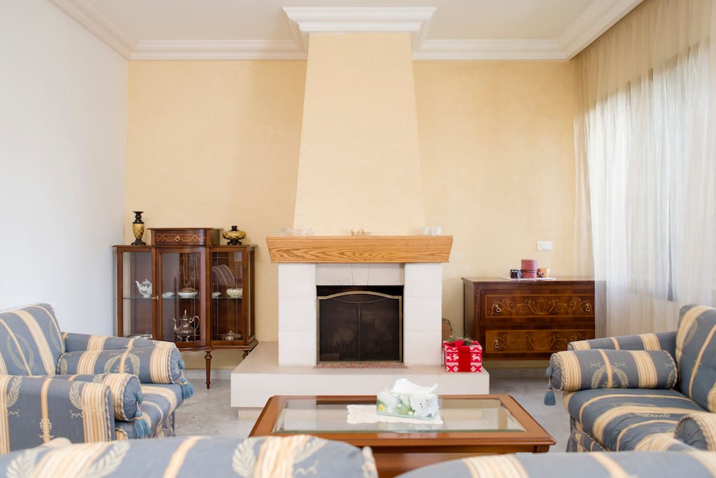 Salon 1 Around FirePlace