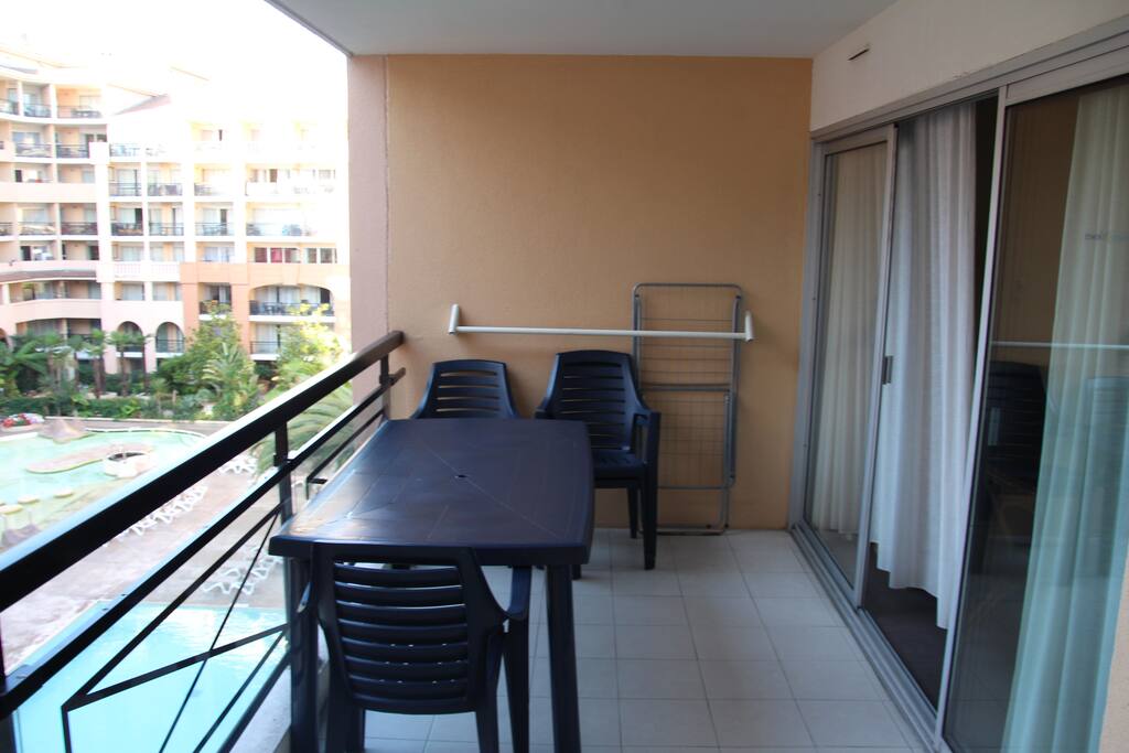 La terrasse.