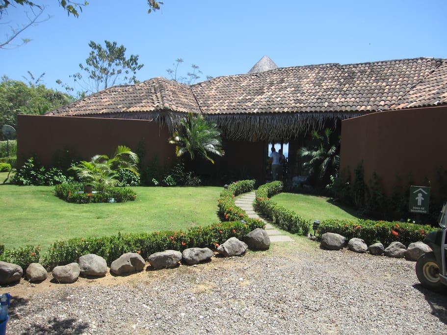 Entrance/Front of House