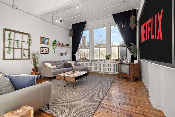 Boho Loft Adventure w/Cinema gallery image 5