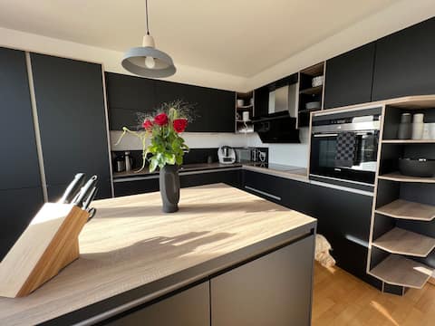 Beliebte Airbnb-Anzeige: Modern duplex apartment by the zoo in Pempelfort