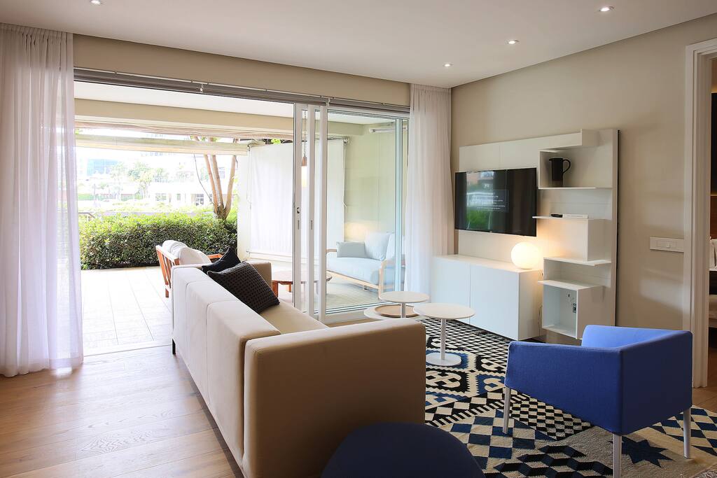 Living Area with direct access to Terrace