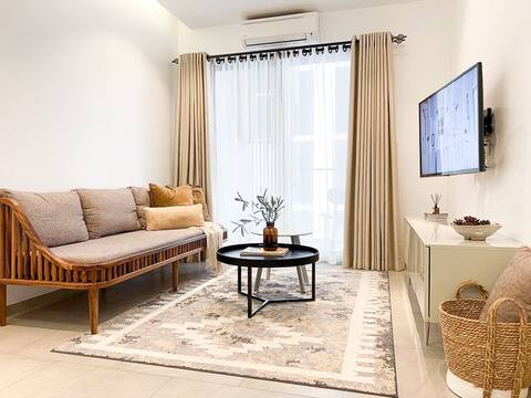 Spacious 1-BR condo @UrbanVillage/Factory PP