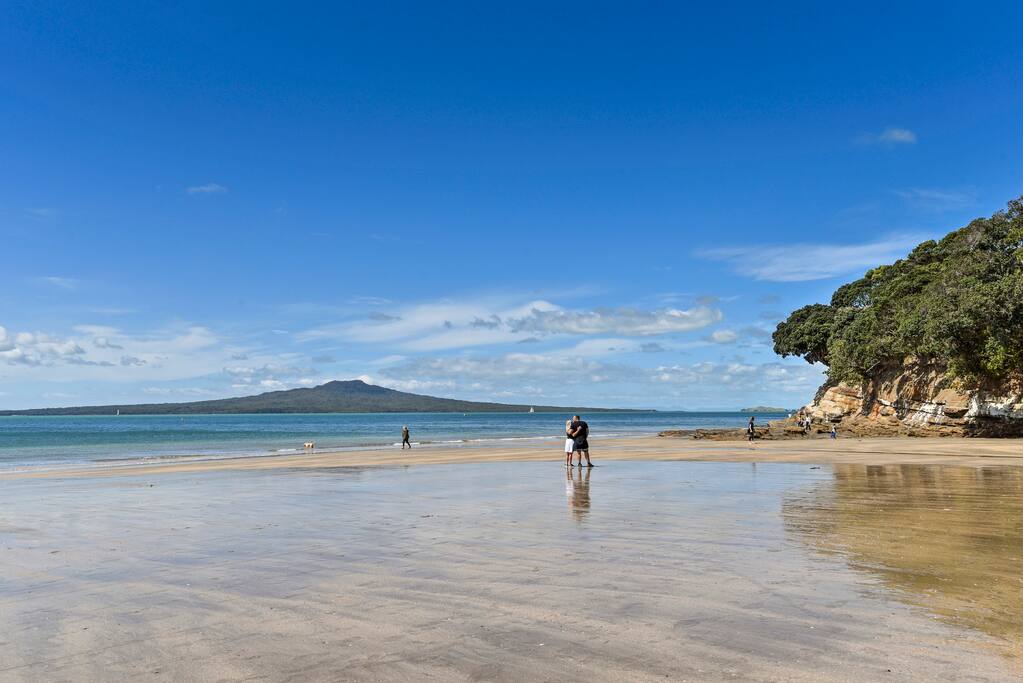 Takapuna Beach