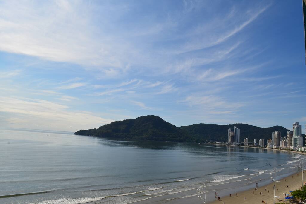 Vista à direita para o moro do Teleférico
