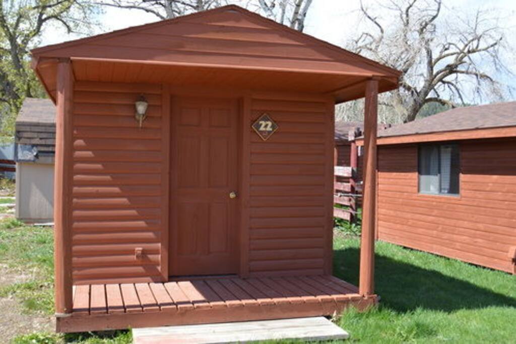 Petite Cabin 22 with front porch