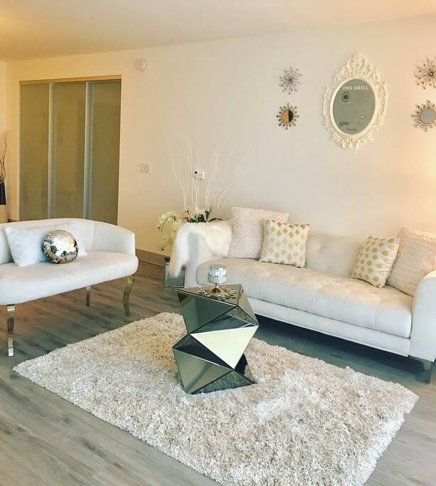 Elegant decor (Suede, Fur, Crystals and mirrors)