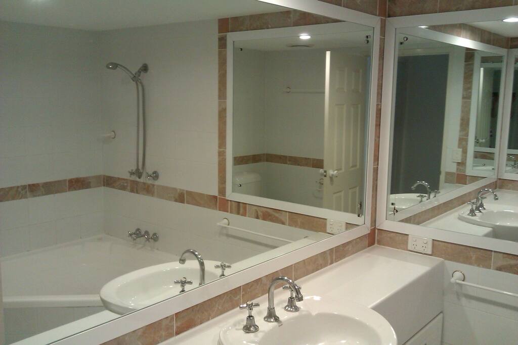 Main bathroom