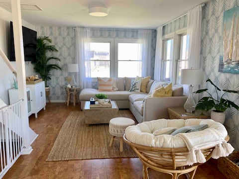 Top Airbnb: Nautical Endeavors (Beach House) Steps from Surf in Rodanthe