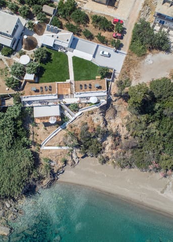 CRETE BEACH VILLAS AND WORKSHOP CENTER