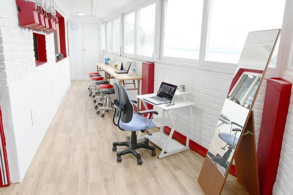 1st floor common area