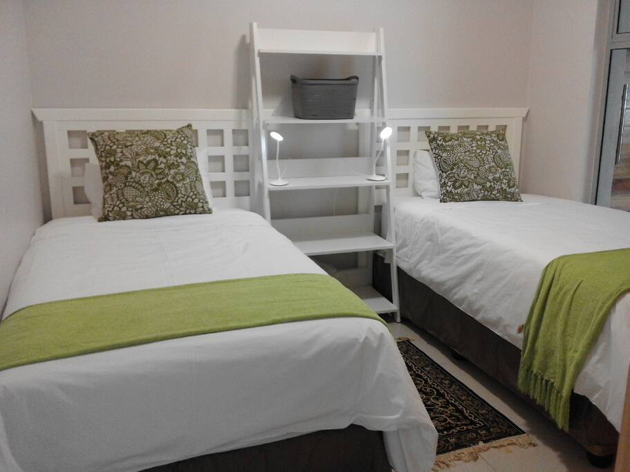 2 x Three Quarter XL bed. So so comfortable, with added comfort of percale linen.