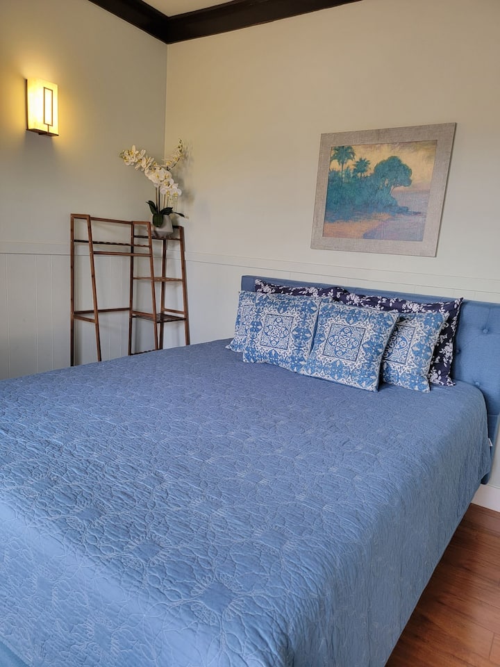 ห้องนอนที่ 2 พร้อมเตียงควีนไซส์