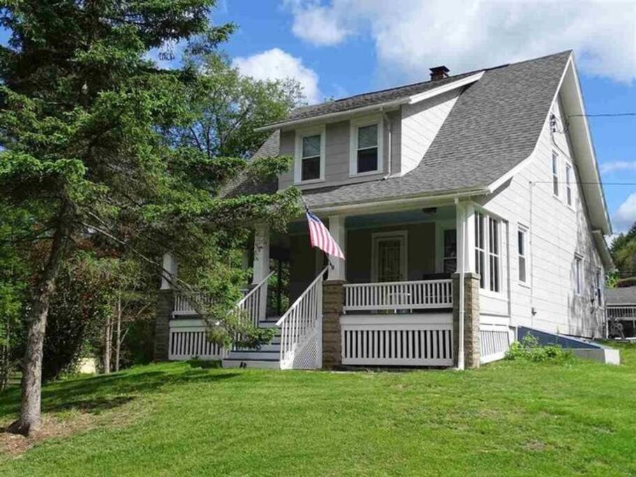 Pristine 1920s Cape Cod