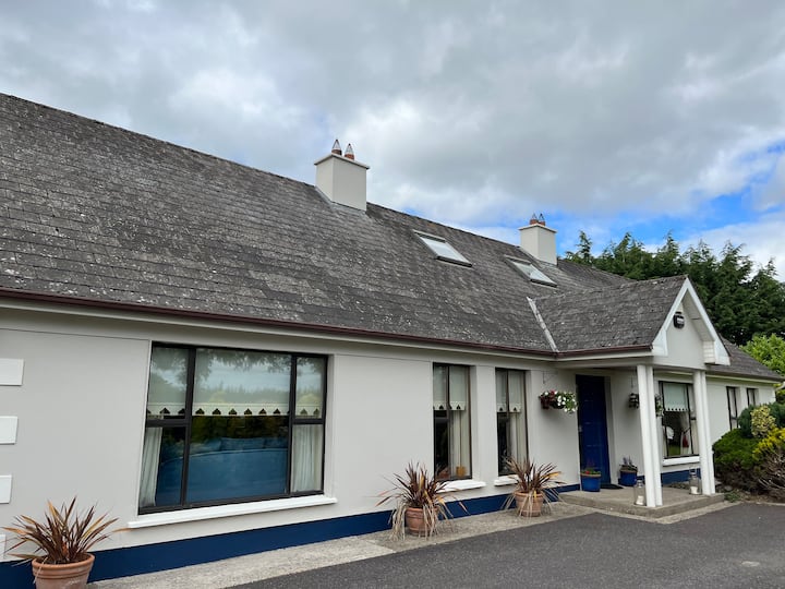 Drogheda House ideal for visiting Newgrange Houses for Rent in